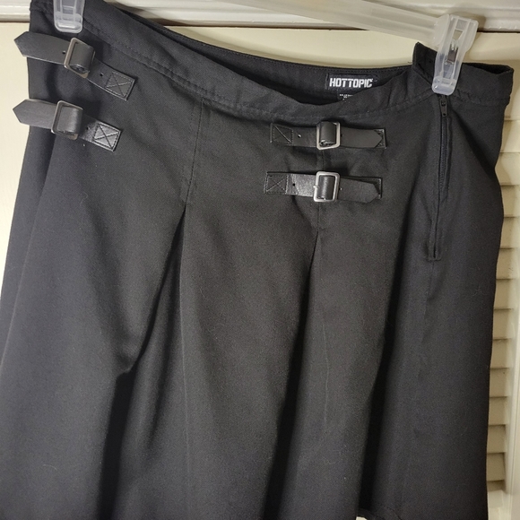 Hot Topic skirt - Picture 2 of 7